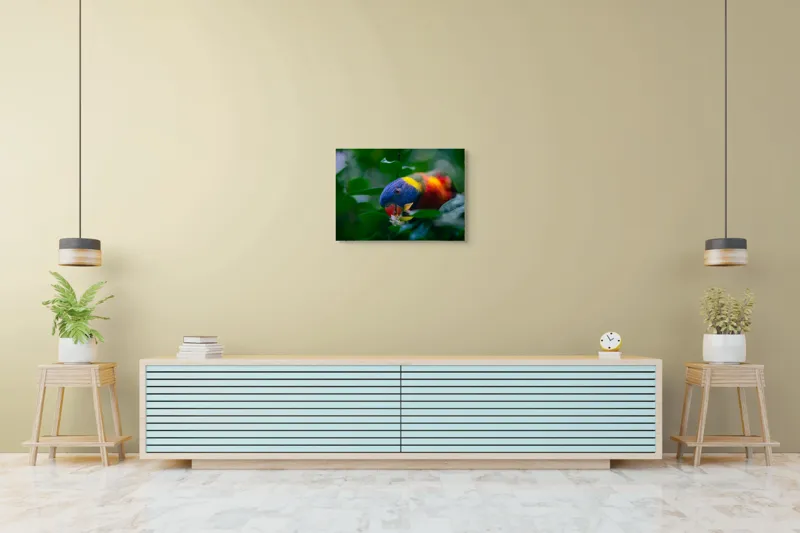 Tablou Canvas, "Papagal colorat printre frunze verzi", Colorat, Exuberant, Păsărească, Natură, Verdeață, Floră, Strălucire, Vivacitate, Junglă, Zvelt., 70 x 50 cm – poza 7