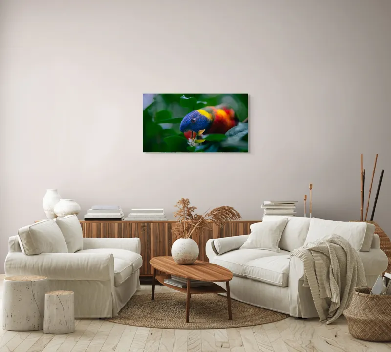 Tablou Canvas, "Papagal colorat printre frunze verzi", Colorat, Exuberant, Păsărească, Natură, Verdeață, Floră, Strălucire, Vivacitate, Junglă, Zvelt., 90 x 50 cm – poza 4