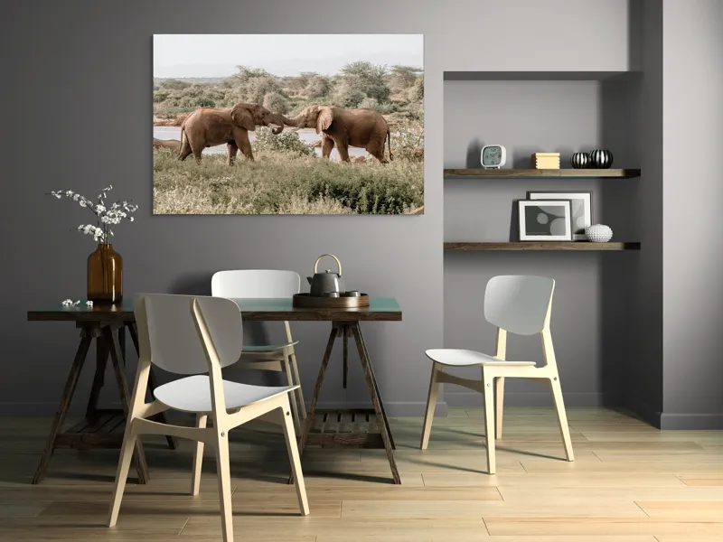 Tablou Canvas, "Elefanți în dansul naturii sălbatice", Elefanți, Râu, Arbori, Iarbă, Cer, Interacțiune, Natură, Savana, 150 x 100 cm – poza 5