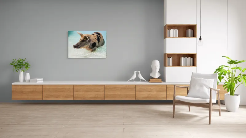 Tablou Canvas, "Porcul aventuros în mare albastră", Porc, Apă, Înot, Pete, Frumusețe, Natură, Joacă, Relaxare, 100 x 70 cm – poza 6