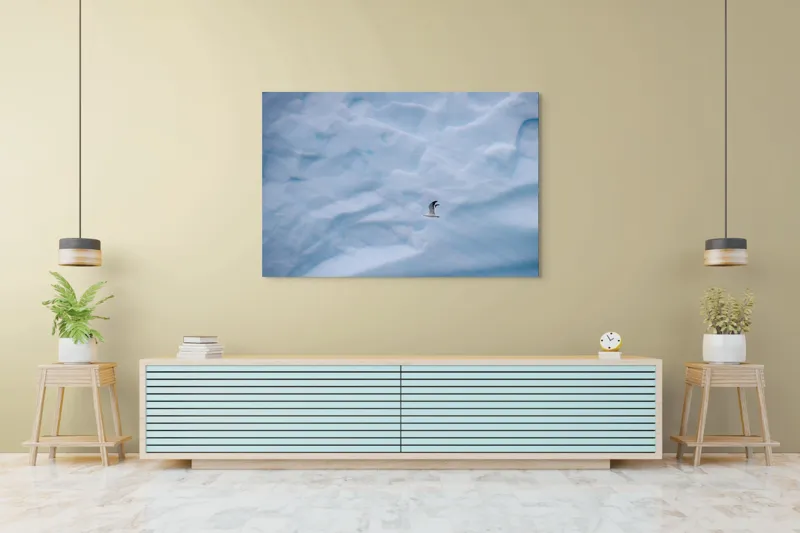 Tablou Canvas, "Zbor lin printre ghețurile albastre", Pasăre, Gheață, Albastru, Zbor, Frig, Cer, Arctic, Singurătate, Natură, Frumusețe, 150 x 100 cm – poza 6