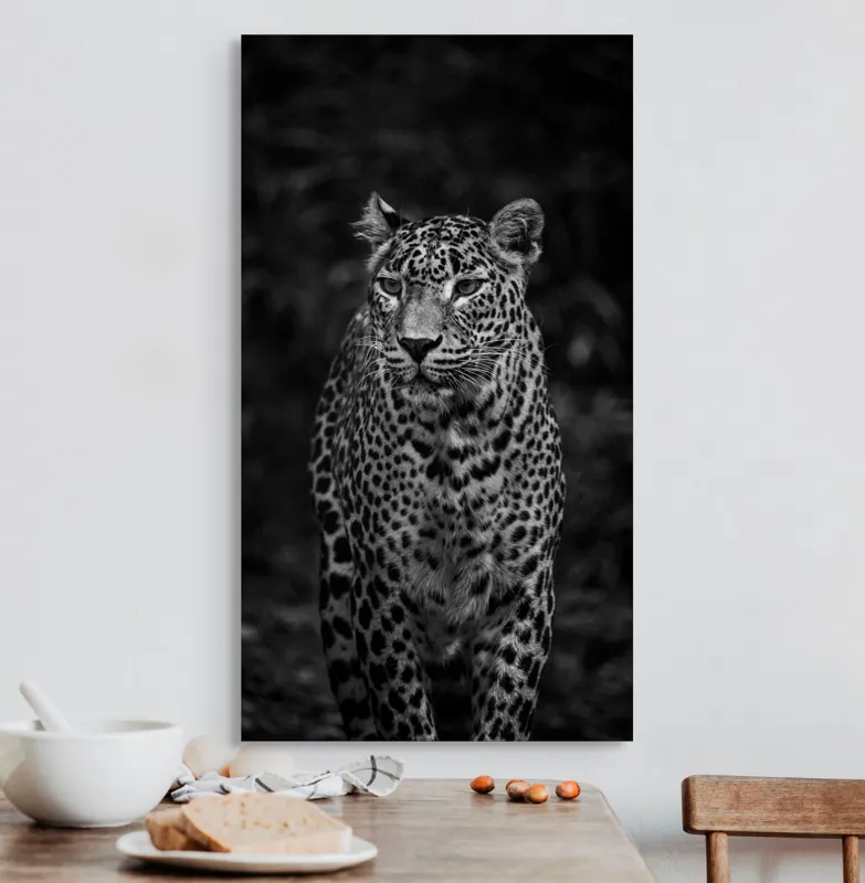 Tablou Canvas, "Leopardul din umbra tainica", Leopard, Grație, Forță, Eleganță, Mister, Pădure, Noapte, Prădător, Tăcere, Feline, 50 x 90 cm – poza 3