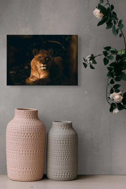 Tablou Canvas, "Regina în liniștea nopții africane", Puternic, Regal, Majestic, Vultur, Noapte, Reflexie, Serenitate, Forta, 54 x 39 cm – poza 8