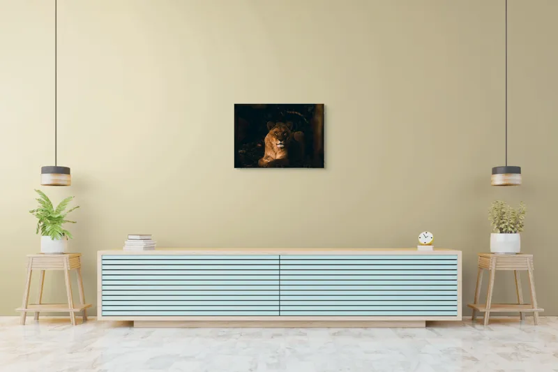 Tablou Canvas, "Regina în liniștea nopții africane", Puternic, Regal, Majestic, Vultur, Noapte, Reflexie, Serenitate, Forta, 70 x 50 cm – poza 7
