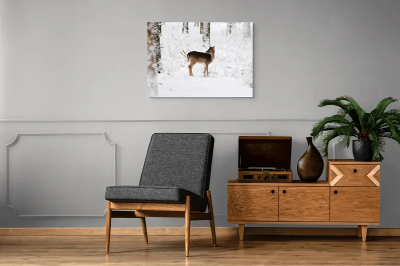Tablou Canvas, "Căprioară singuratică în pădurea înzăpezită", Plante, Zăpadă, Copac, Cerb, Frig, Natural, Iarnă, Peisaj, 100 x 70 cm – poza 8