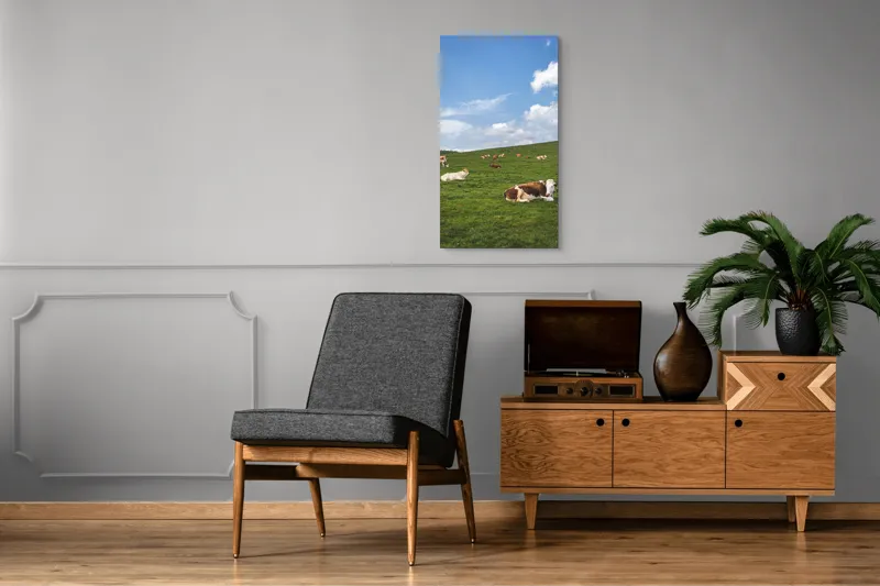 Tablou Canvas, "Vaci odihnindu-se pe deal verde", Nori, Cer, Vaci, Pajiște, Verde, Albastru, Relaxare, Natură, Peisaj, Liniște, 50 x 90 cm – poza 8