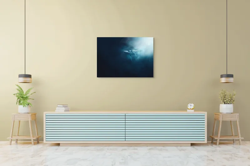 Tablou Canvas, "Balena dansând în lumina albastră", Albastru, Lumină, Balena, Ocean, Nemărginire, Mister, Grație, Profunzime, Frumusețe, Calm., 100 x 70 cm – poza 4