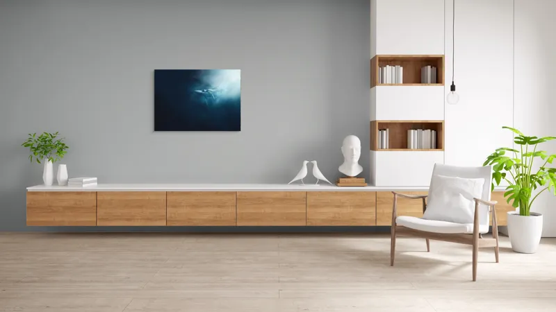 Tablou Canvas, "Balena dansând în lumina albastră", Albastru, Lumină, Balena, Ocean, Nemărginire, Mister, Grație, Profunzime, Frumusețe, Calm., 100 x 70 cm – poza 6