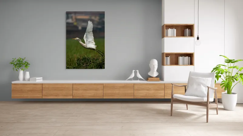 Tablou Canvas, "Egreta alunecând prin natură verde", Egreta, Zbor, Aripi, Libertate, Natură, Graziozitate, Verdeață, Peisaj., 100 x 150 cm – poza 8
