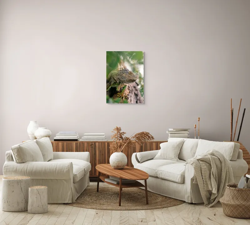 Tablou Canvas, "Iguana printre frunze și crengi", Verde, Reptilă, Trunchi, Textură, Frunziș, Detalii, Natură, Primate, Culoare, Explorare, 50 x 70 cm – poza 4