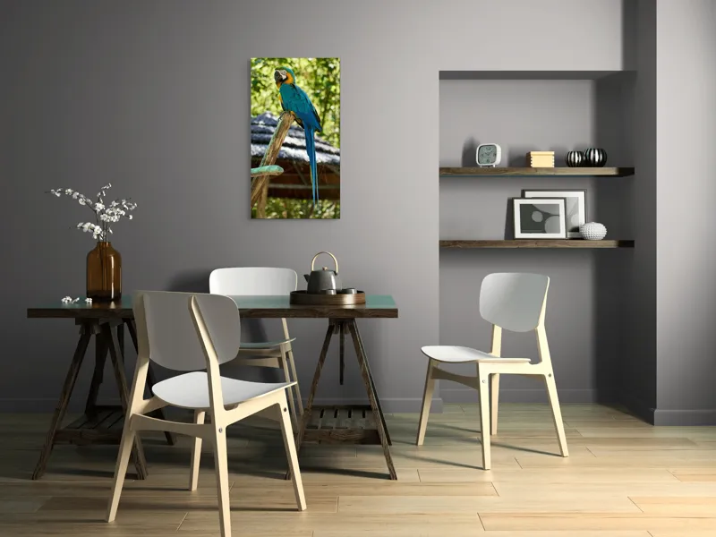 Tablou Canvas, "Papagal albastru în natură tropicală", Papagal, Albastru, Pene, Coada, Cioc, Lemn, Tufisuri, Acoperis, 50 x 90 cm – poza 4