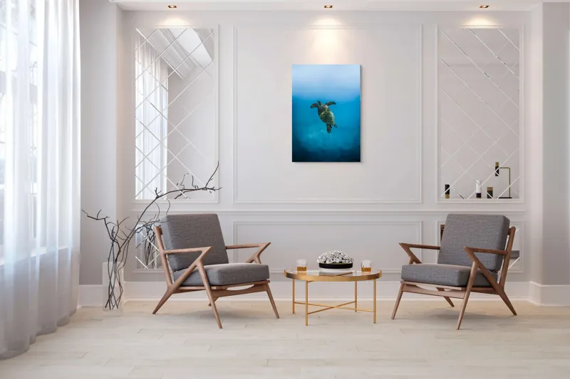 Tablou Canvas, "Turtle dansând în adâncuri albastre", Testoasă, Ocean, Albastru, Liniște, Majestuos, Natură, Subacvatic, Libertate, Grație, Splendoare, 70 x 100 cm – poza 8