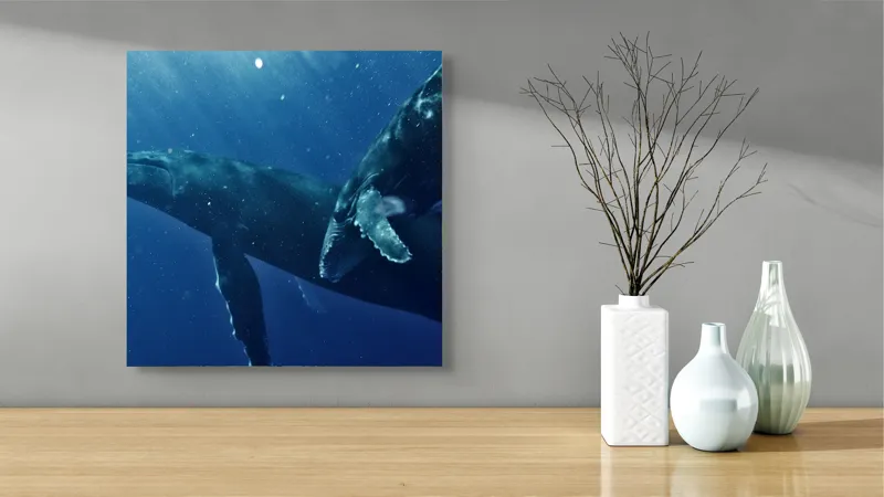 Tablou Canvas, "Dansul grațios al balenelor albastre", Giganți, Ocean, Albastru, Grație, Imersiune, Lumină, Profunzime, Creaturi, Mister, Frumusețe, 50 x 50 cm – poza 3