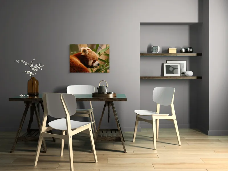 Tablou Canvas, "Panda roșu savurând bambus proaspăt", Iepure, Frunze, Blană, Privire, Natură, Bambus, Roz, Roșcat, Botic, Urechi, Mediu, 70 x 50 cm – poza 5