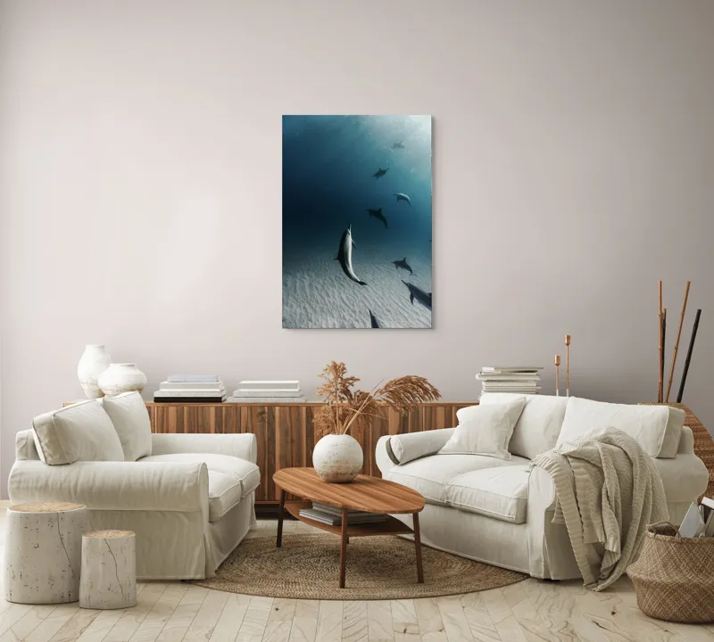 Tablou Canvas, "Dansul grațios al delfinilor sub apă", Delfini, Ocean, Lumina, Nisip, Albastru, Curent, Armonie, Explorare, 70 x 100 cm – poza 4