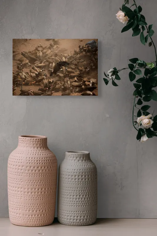 Tablou Canvas, "Dansul vulturilor într-o furtună de praf", Vulturi, Căprioară, Haos, Prăfuit, Aripi, Natură, Agitație, Sălbăticie, Pradă, Supraviețuire, 39 x 26 cm – poza 4
