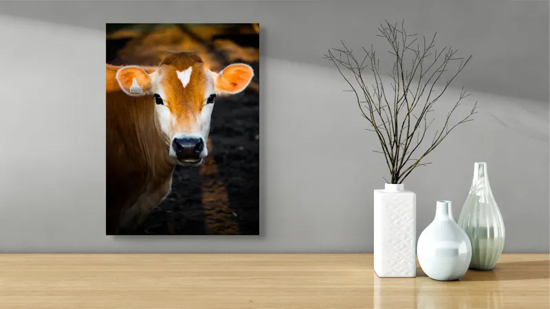 Tablou Canvas, "Vaca sub cerul dimineții aurii", 39 x 54 cm – poza 4