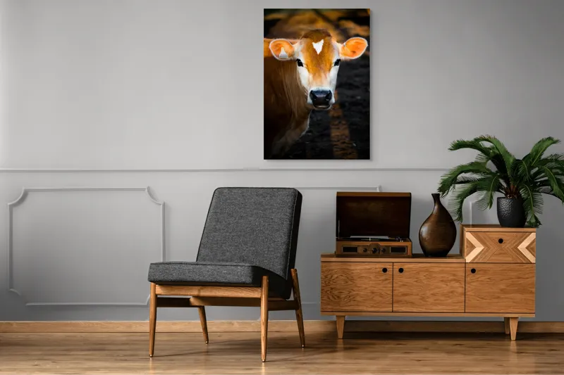 Tablou Canvas, "Vaca sub cerul dimineții aurii", 70 x 100 cm – poza 6