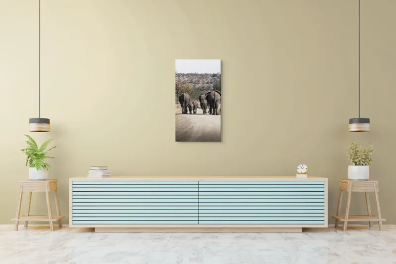 Tablou Canvas, "Familie de elefanți pe drum întins", Elefanți, Drum, Natură, Peisaj, Familie, Africa, Copaci, Căldură, Savană, Plimbare, 50 x 90 cm – poza 6