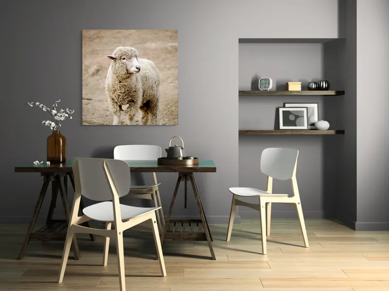 Tablou Canvas, "Oaia visând la pășunile verzi", Lână, Oaie, Blană, Curiozitate, Peisaj, Fermă, Natură, Blândă, Pufos, Pajiște, 100 x 100 cm – poza 6
