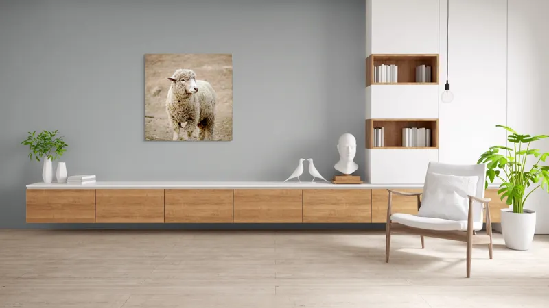 Tablou Canvas, "Oaia visând la pășunile verzi", Lână, Oaie, Blană, Curiozitate, Peisaj, Fermă, Natură, Blândă, Pufos, Pajiște, 100 x 100 cm – poza 8