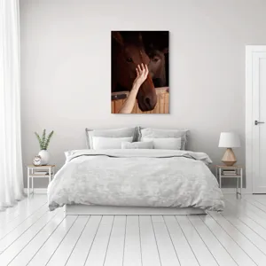 Tablou Canvas, "Mângâierea calului în lumina blândă", 70 x 100 cm – poza 3