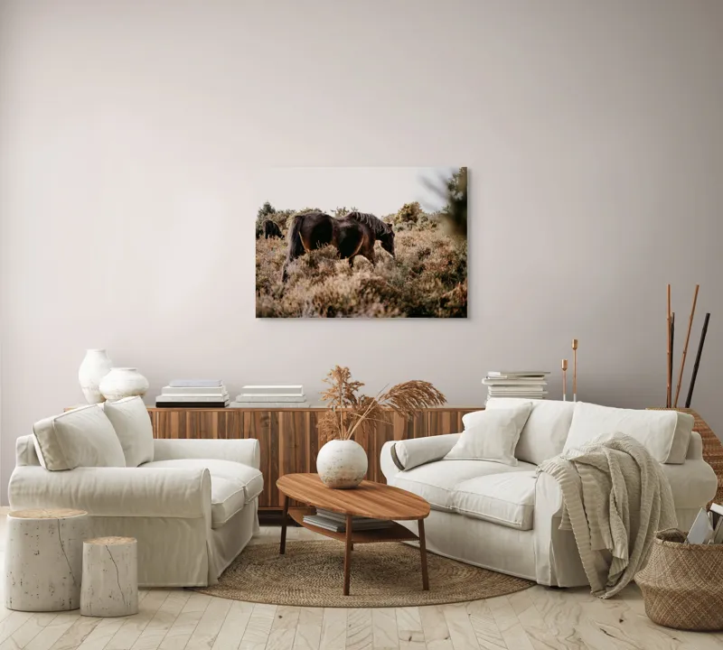 Tablou Canvas, "Cai sălbatici în peisaj natural", Cal, Natură, Vegetație, Sălbăticie, Peisaj, Frumusețe, Libertate, Serenitate, 100 x 70 cm – poza 3