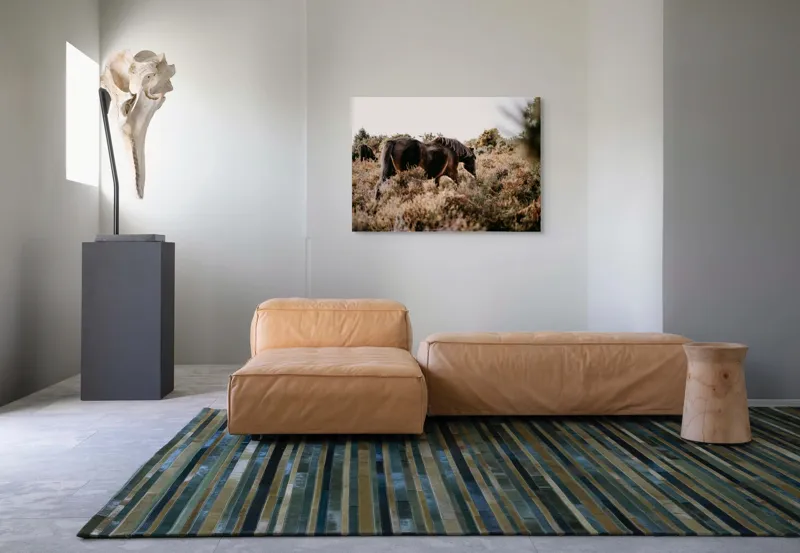 Tablou Canvas, "Cai sălbatici în peisaj natural", Cal, Natură, Vegetație, Sălbăticie, Peisaj, Frumusețe, Libertate, Serenitate, 100 x 70 cm – poza 7