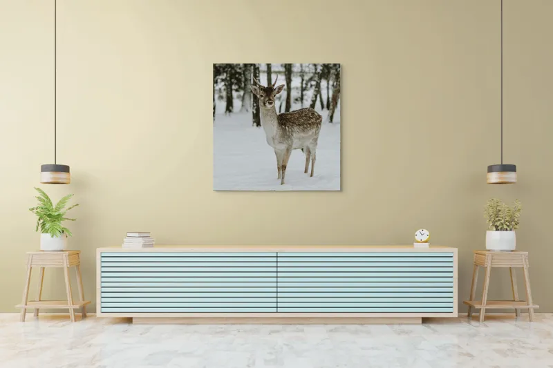 Tablou Canvas, "Pădurea de iarnă și un cerb", Cerb, Zăpadă, Pădure, Iarnă, Natură, Calm, Frumusețe, Sălbăticie, Copaci, Peisaj, 100 x 100 cm – poza 5