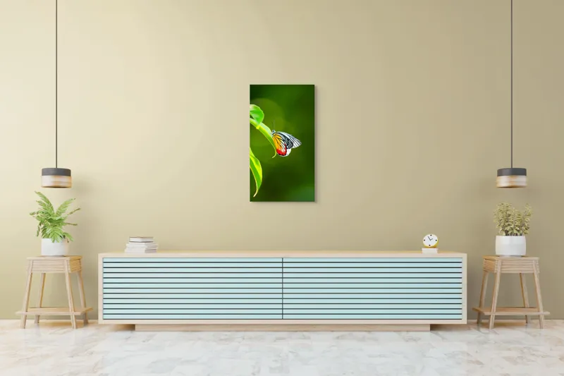 Tablou Canvas, "Fluture pe frunză înverzită", Fluture, Frunze, Verde, Galben, Roșu, Delicat, Natură, Contrast, Subtil, Raze, 50 x 90 cm – poza 6