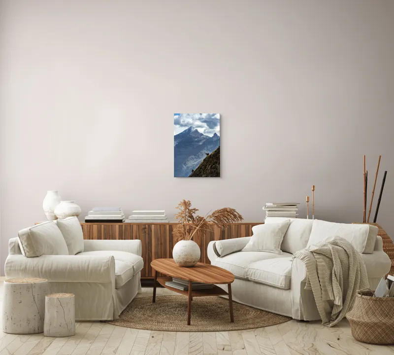 Tablou Canvas, "Capre negre în alpii stâncoși", Nori, Munți, Capre, Prăpastie, Cer, Vârf, Umbre, Natură, 39 x 54 cm – poza 5