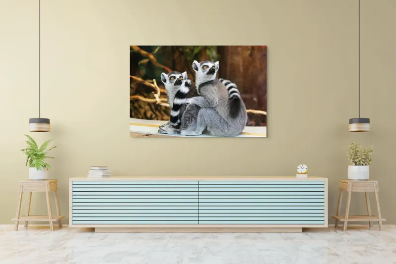 Tablou Canvas, "Lemuri cu priviri curioase în pădure", 150 x 100 cm – poza 6