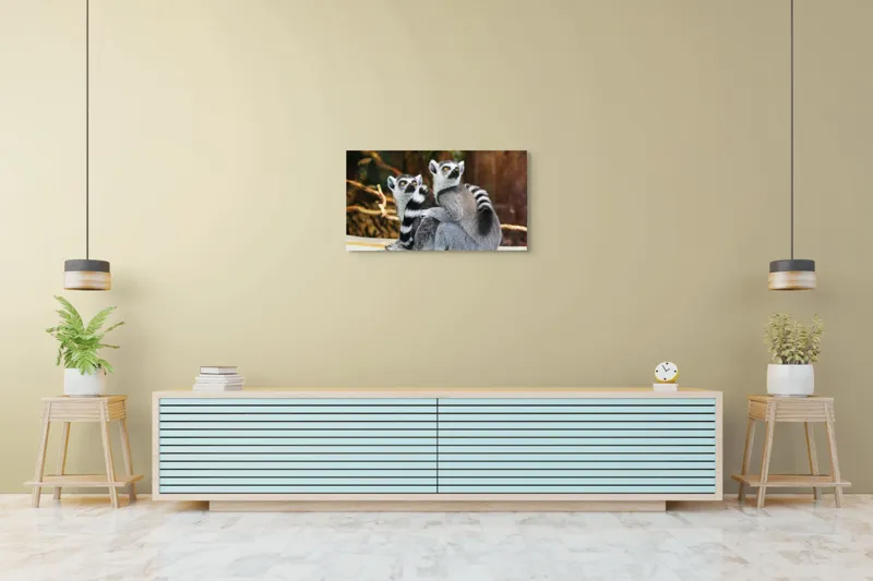 Tablou Canvas, "Lemuri cu priviri curioase în pădure", 90 x 50 cm – poza 5