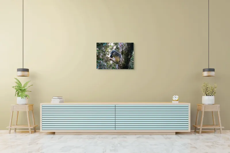 Tablou Canvas, "Nu știu cine este în imagine.", Nu pot identifica specia exactă, dar în imagine este un animal în peisaj natural., 70 x 50 cm – poza 7
