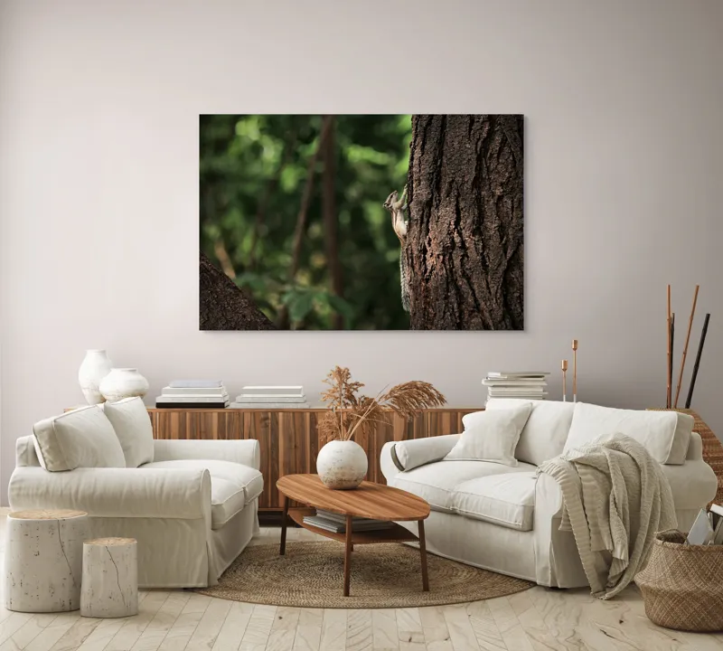 Tablou Canvas, "Veverița jucăușă pe trunchiul copacului", Veveriță, Copac, Natură, Ascensiune, Pădure, Trunchi, Verdeață, Curiozitate, 150 x 100 cm – poza 3