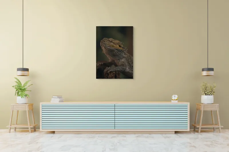 Tablou Canvas, "Reptila contemplând lumina dimineții", Solzi, Gri, Textură, Reptilă, Privește, Detalii, Natural, Verde, Ramură, Bruniu, 70 x 100 cm – poza 5