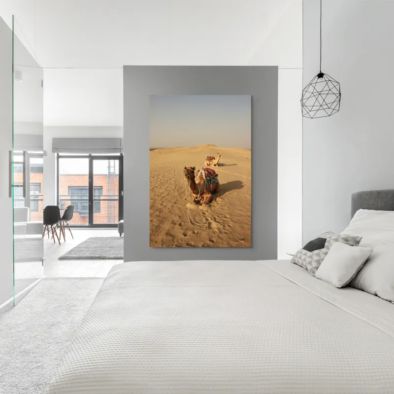 Tablou Canvas, "Tihna caravanelor în deșertul fierbinte", Cămile, Deșert, Nisip, Cer, Singurătate, Căldură, Orizont, Odihnă, 100 x 150 cm – poza 5