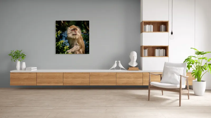 Tablou Canvas, "Maimuța contemplativă în natură vibrantă", Nu pot spune ce animal este aici., 100 x 100 cm – poza 8
