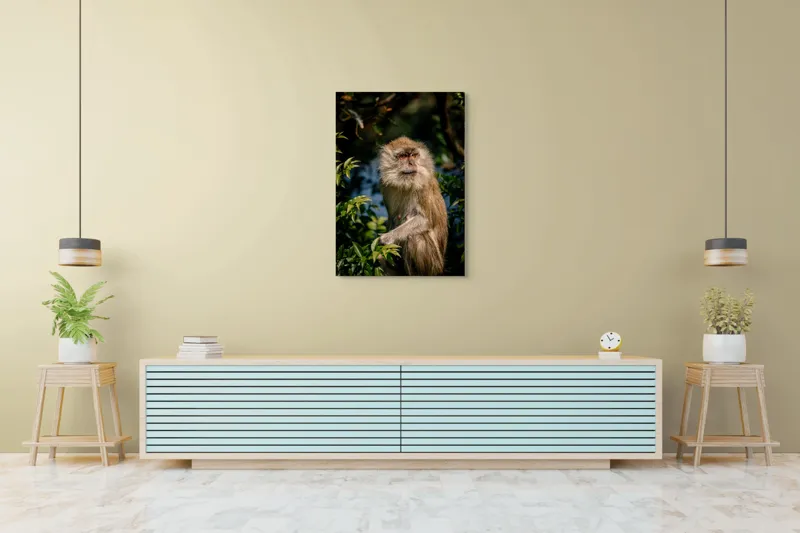 Tablou Canvas, "Maimuța contemplativă în natură vibrantă", 70 x 100 cm – poza 5