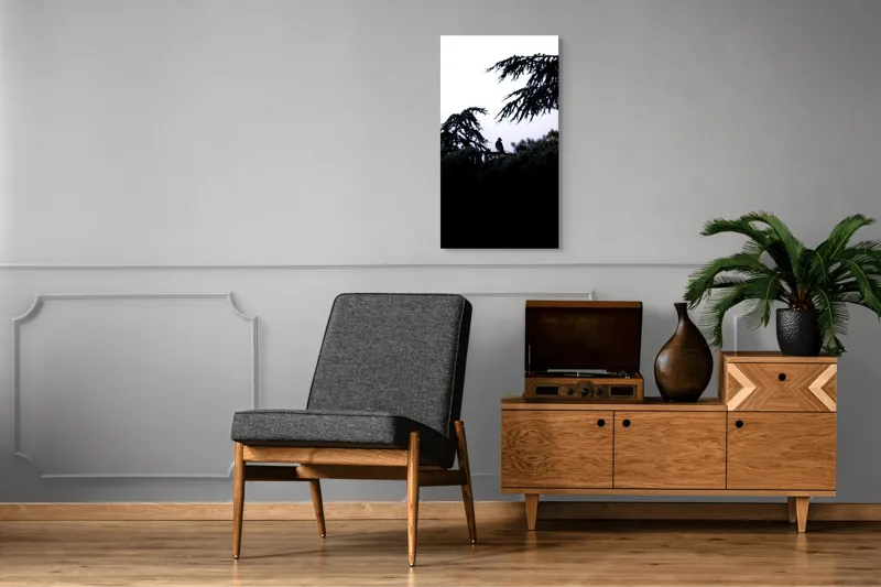 Tablou Canvas, "Pasăre solitară în amurgul pădurii", Pasăre, Siluetă, Ramuri, Copaci, Cer, Umbre, Natură, Întuneric, Mistic, Calm., 50 x 90 cm – poza 8