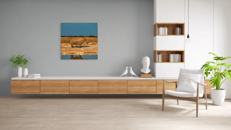 Tablou Canvas, "Rinocerul singuratic la apusul soarelui", Rhino, Reflecție, Apă, Teren, Cer, Solitar, Peisaj, Natural, Serenitate, Conservare, 100 x 100 cm – poza 8