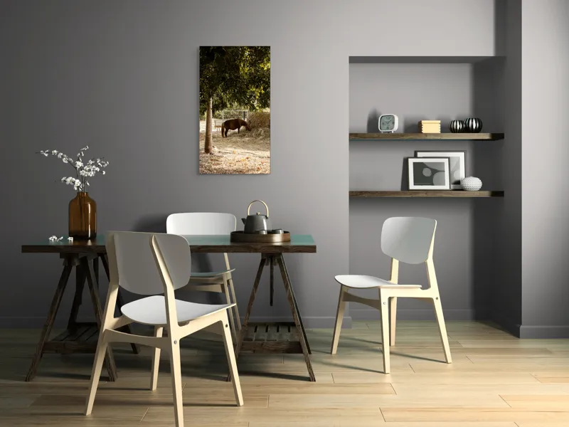 Tablou Canvas, "Cal într-o oază sub copaci", Cal, Fân, Copac, Grădină, Lumină, Umbre, Calm, Peisaj, Pastoral, Natură, 50 x 90 cm – poza 4