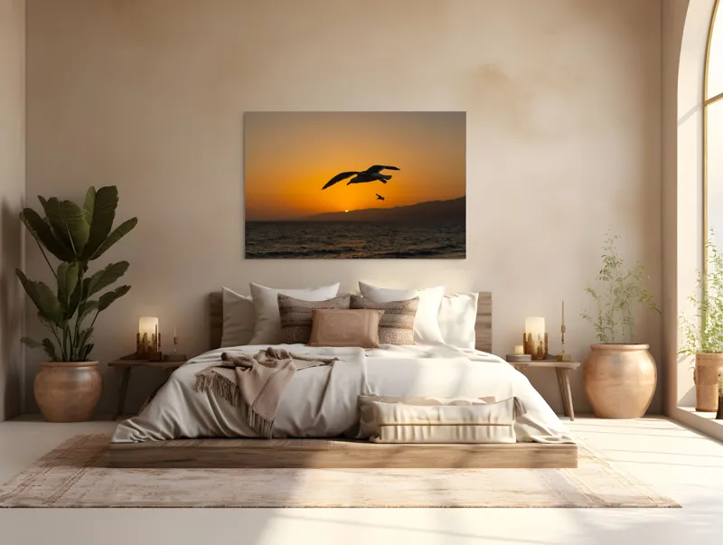 Tablou Canvas, "Zborul pescărușilor la apus de soare", Pasăre, Apus, Ocean, Siluetă, Cer, Munți, Zbor, Lumină, 150 x 100 cm – poza 4
