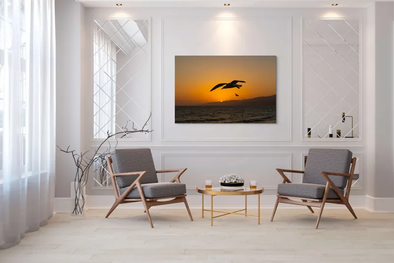 Tablou Canvas, "Zborul pescărușilor la apus de soare", Pasăre, Apus, Ocean, Siluetă, Cer, Munți, Zbor, Lumină, 150 x 100 cm – poza 7