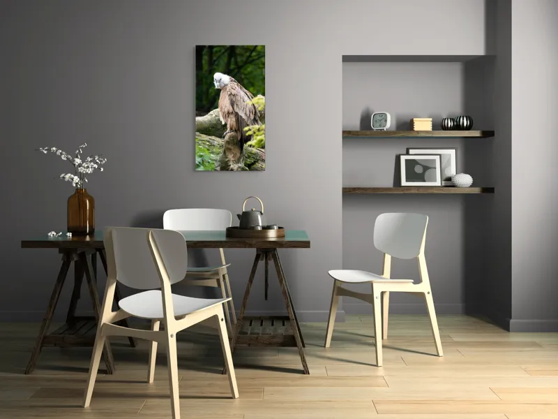 Tablou Canvas, "Pasăre prădătoare odihnindu-se pe trunchi", Pasăre, Vultur, Penaj, Cioc, Stâncă, Pene, Natură, Verdeață, Copaci, Privire., 50 x 90 cm – poza 4