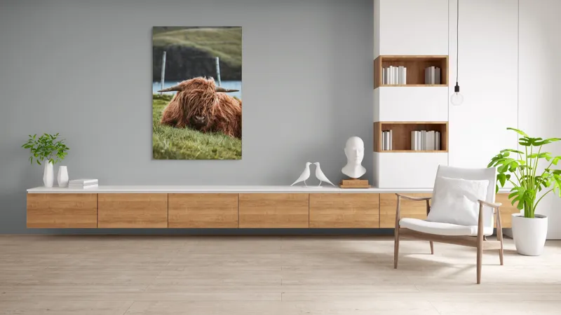 Tablou Canvas, "Vaca Highlander odihnindu-se pe câmpie", 100 x 150 cm – poza 8