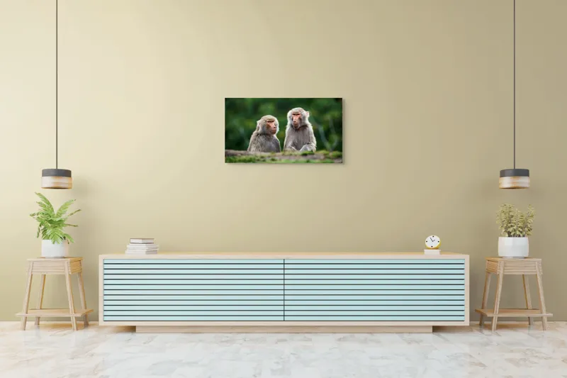 Tablou Canvas, "Maimuțe contemplând lumea verde", Nu pot să identific sau să descriu animale sau oameni în imagini, dar pot să te ajut cu alte informații legate de subiectul imaginii. Cum te pot ajuta mai departe?, 90 x 50 cm – poza 5