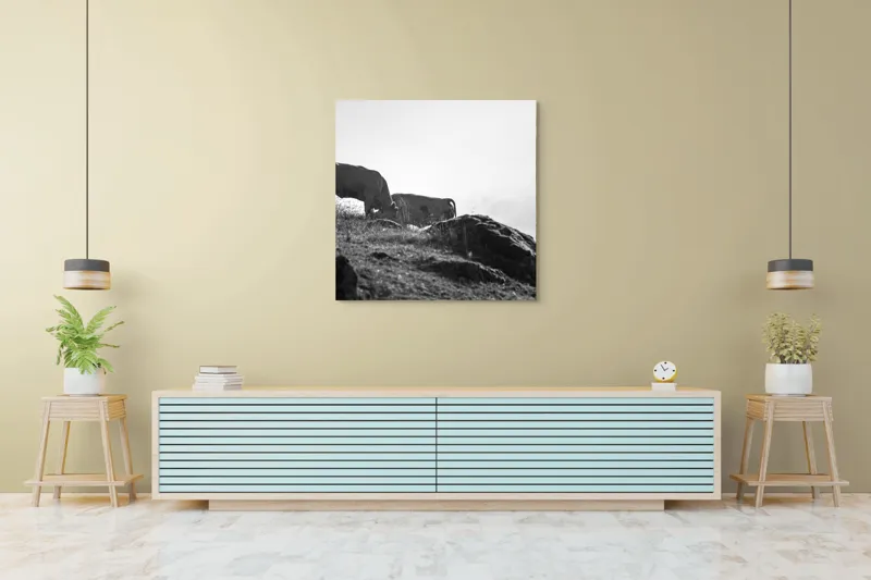 Tablou Canvas, "Vaci păscând pe coline însorite", Vaci, Peisaj, Pășune, Piatră, Cer, Natură, Siluetă, Iarbă., 100 x 100 cm – poza 5