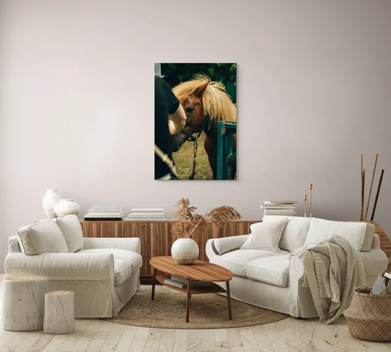 Tablou Canvas, "Întâlnire blândă cu un ponei brun", 70 x 100 cm – poza 4