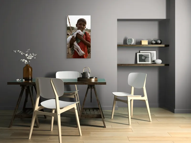 Tablou Canvas, "Băiatul și iedul alb îmbrățișați", 50 x 90 cm – poza 4